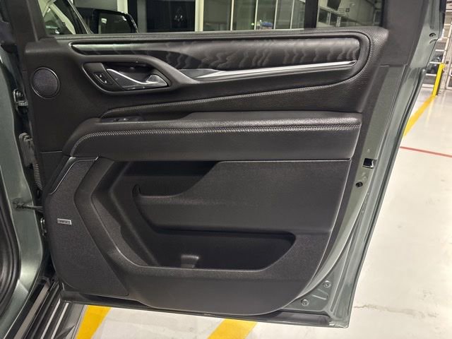 Used 2024 GMC Yukon XL Denali image 30