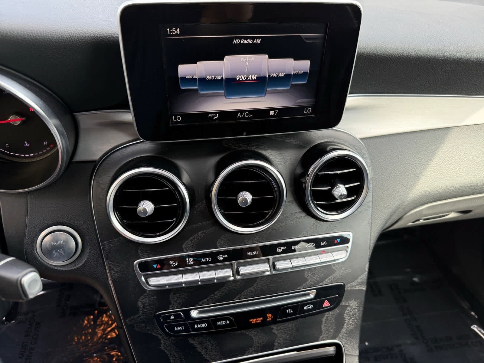 Used 2019 Mercedes-Benz GLC 300 image 18