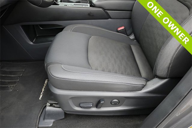Used 2024 Nissan Pathfinder SV image 10