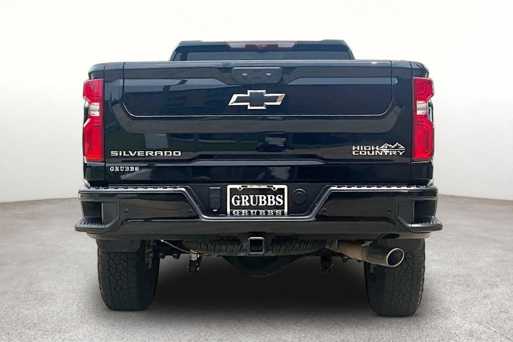 Used 2024 Chevrolet Silverado 2500 High Country w/ High Country Premium Package AWD/4WD image 5