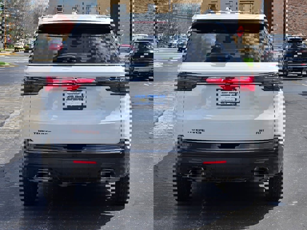 Used 2023 Chevrolet Traverse Premier w/ Redline Edition image 15