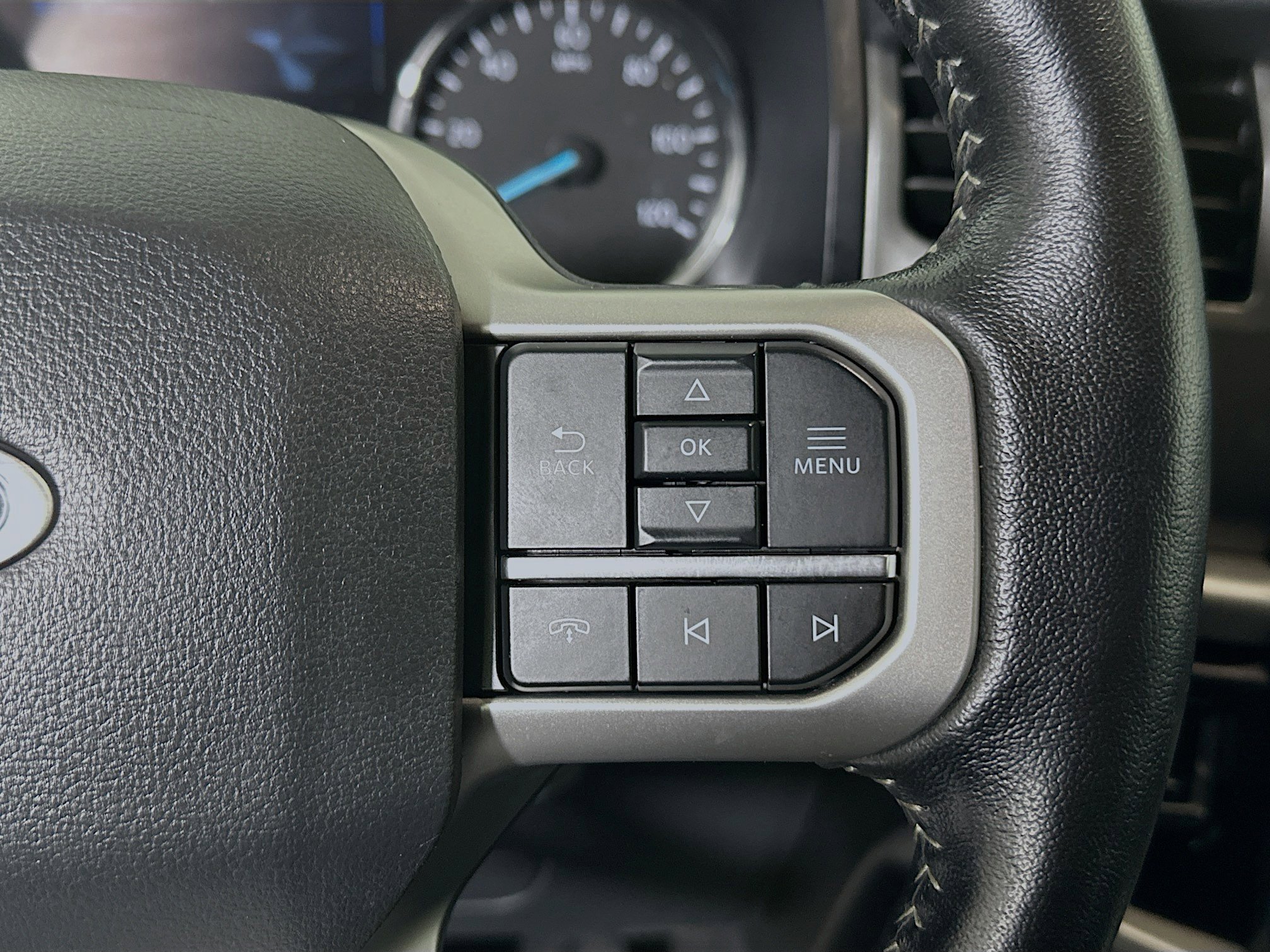 Used 2024 Ford Expedition Max XLT image 17