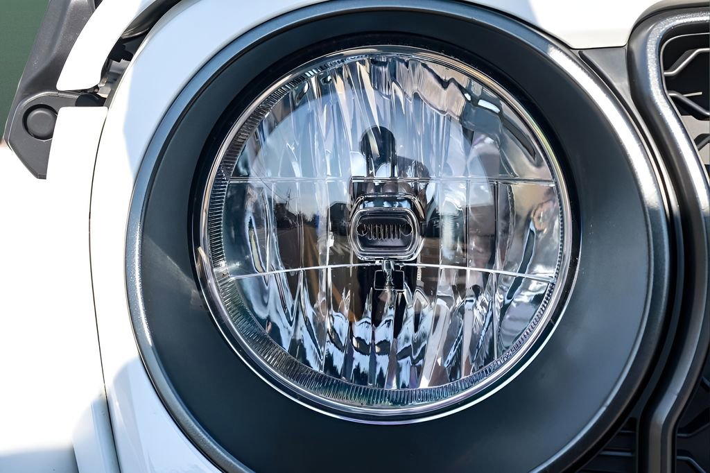 Used 2024 Jeep Wrangler Unlimited w/ Convenience Group image 41