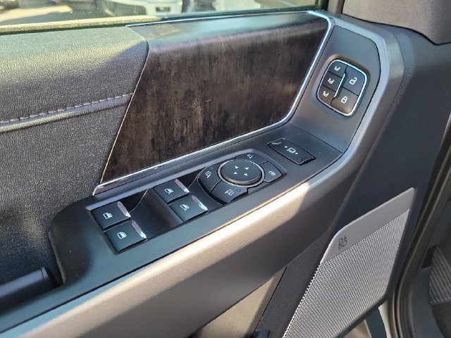 New 2026 Ford F250 Lariat w/ Black Appearance Package AWD/4WD image 24