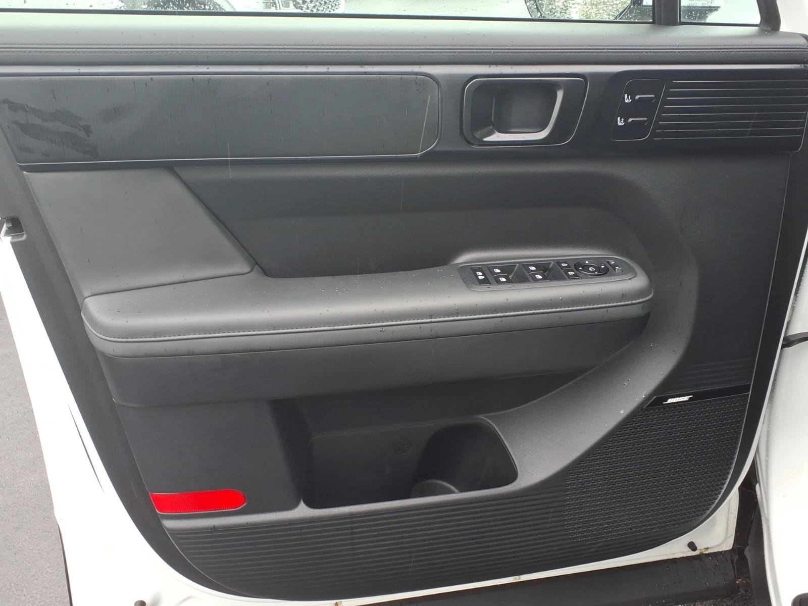 Used 2025 Hyundai Santa Fe Calligraphy AWD/4WD image 22