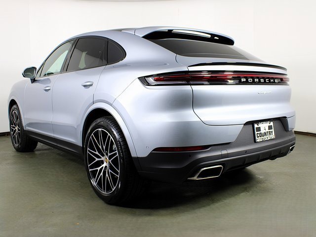 New 2025 Porsche Cayenne Coupe image 3