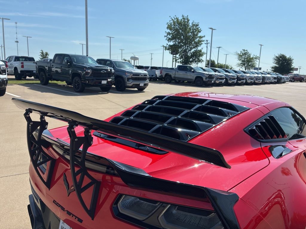 Used 2016 Chevrolet Corvette Z06 w/ Z07 Performance Package RWD image 8