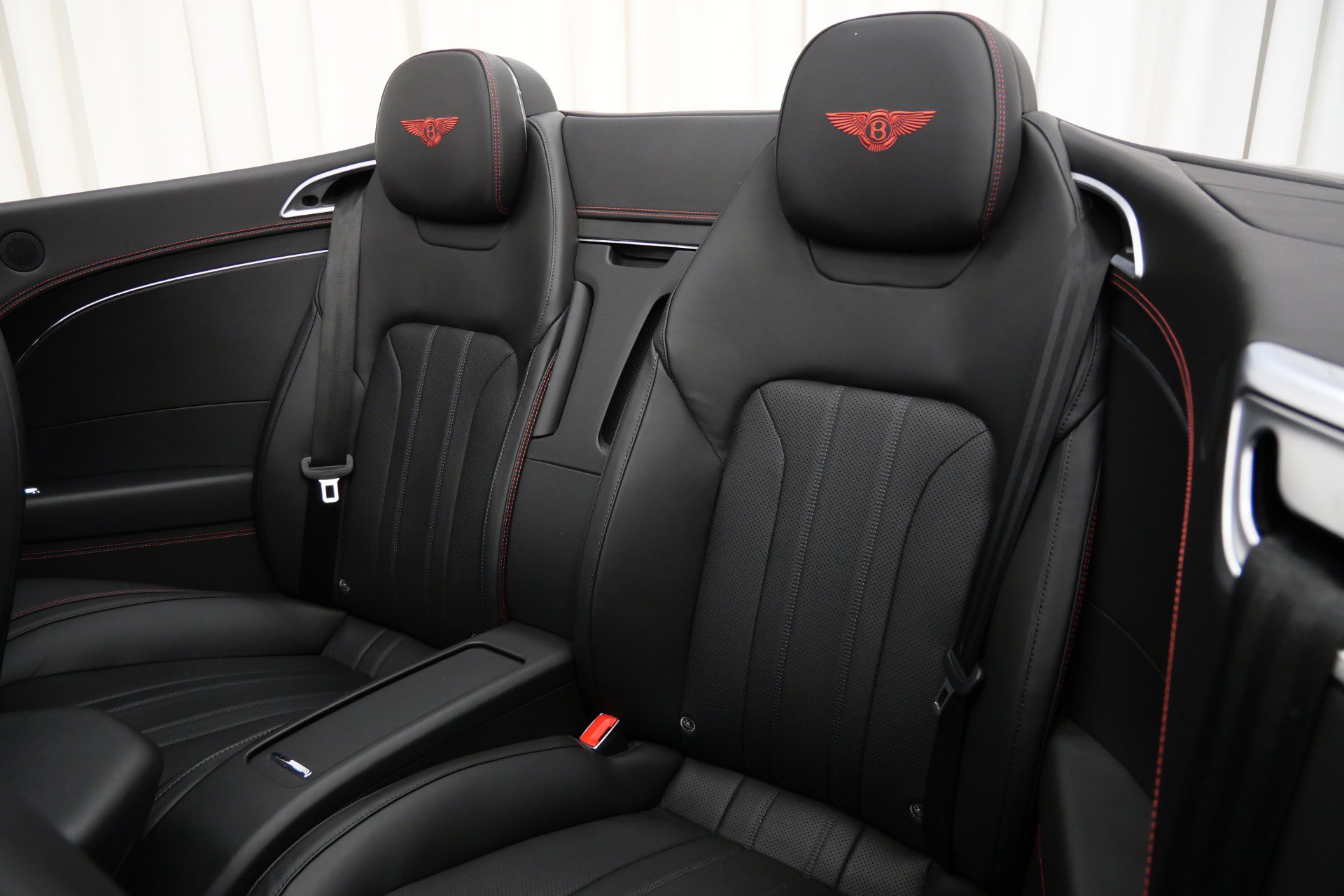 Used 2020 Bentley Continental GT V8 image 16