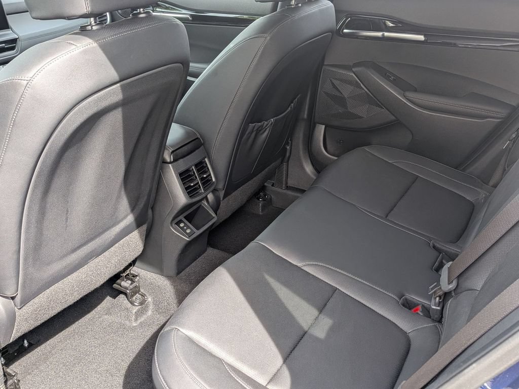 Used 2025 Kia Seltos EX AWD/4WD image 31