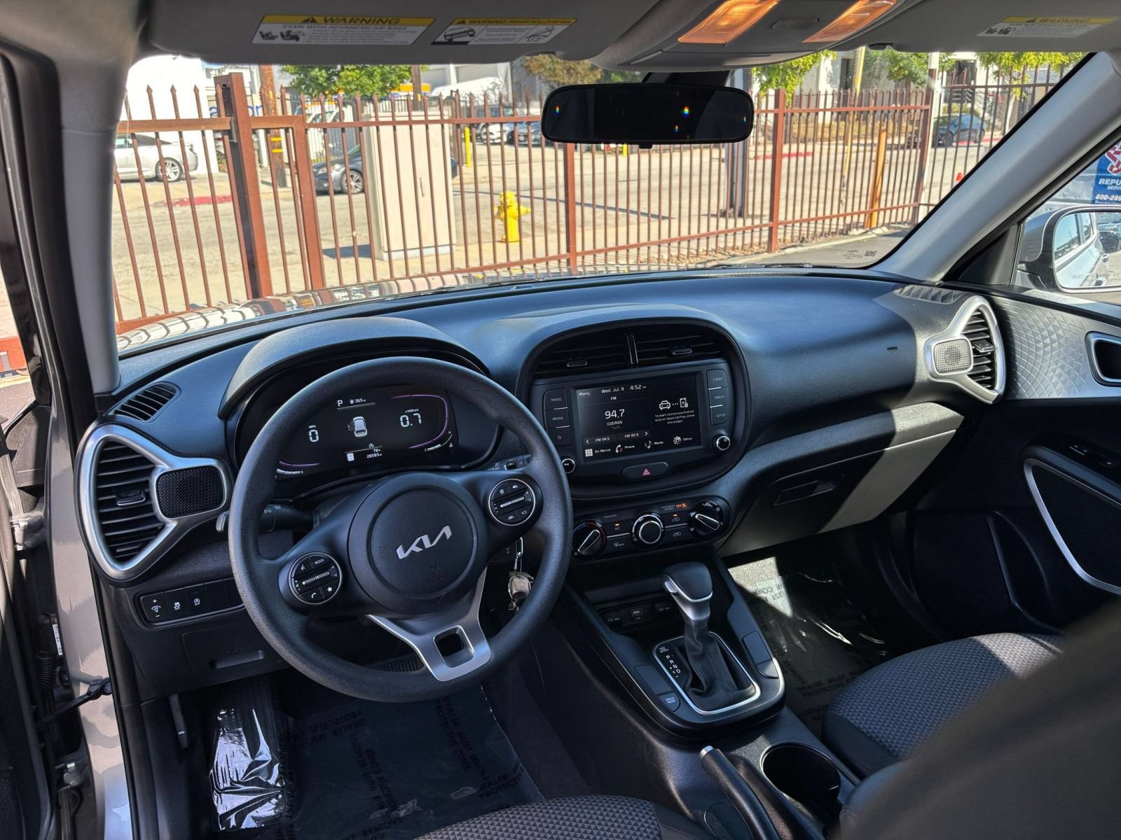 Used 2025 Kia Soul LX w/ LX Technology Package FWD image 33