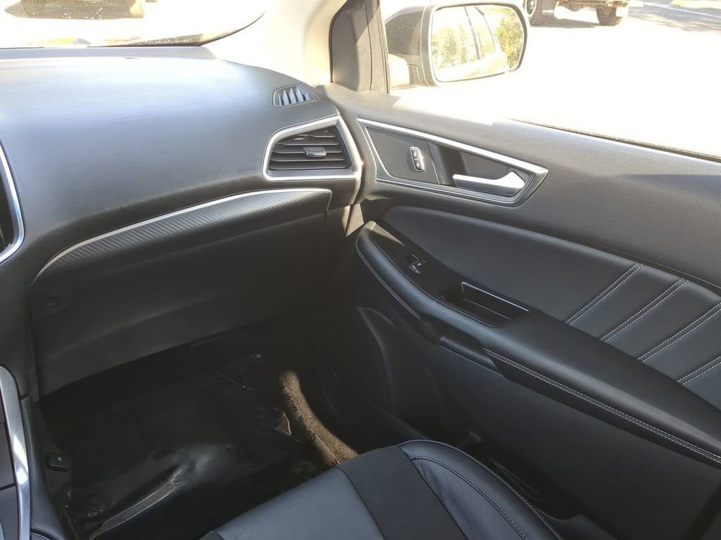 Used 2018 Ford Edge Sport w/ Equipment Group 401A AWD/4WD image 17