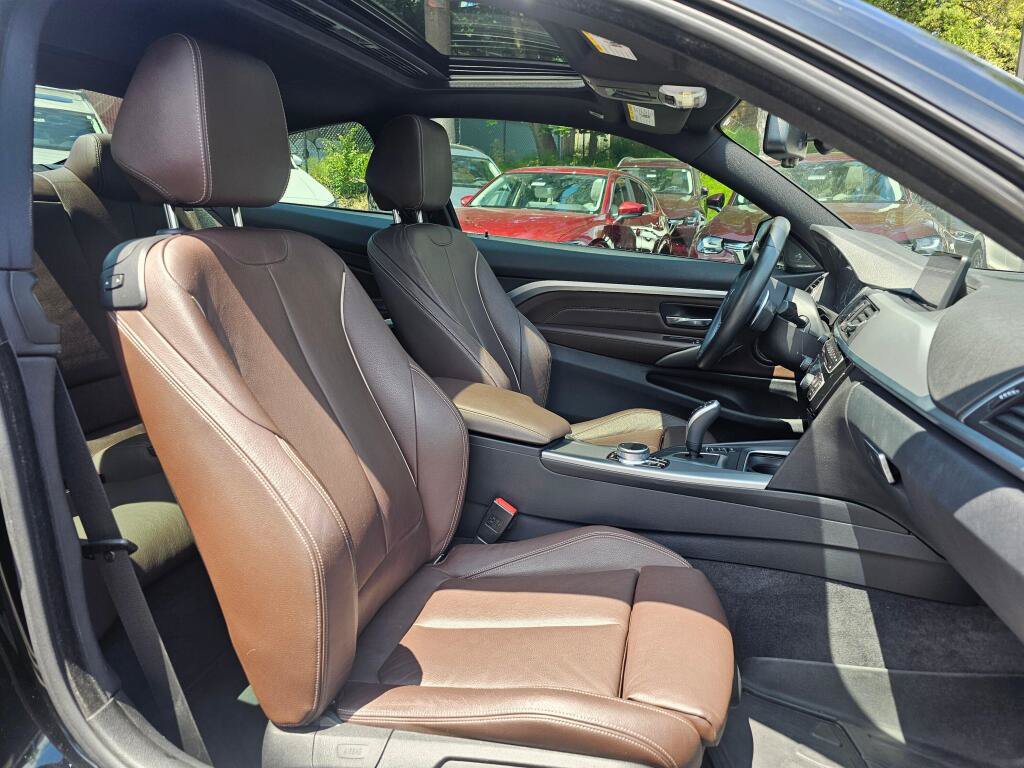 Used 2020 BMW 430i xDrive Coupe w/ M Sport Package AWD/4WD image 11
