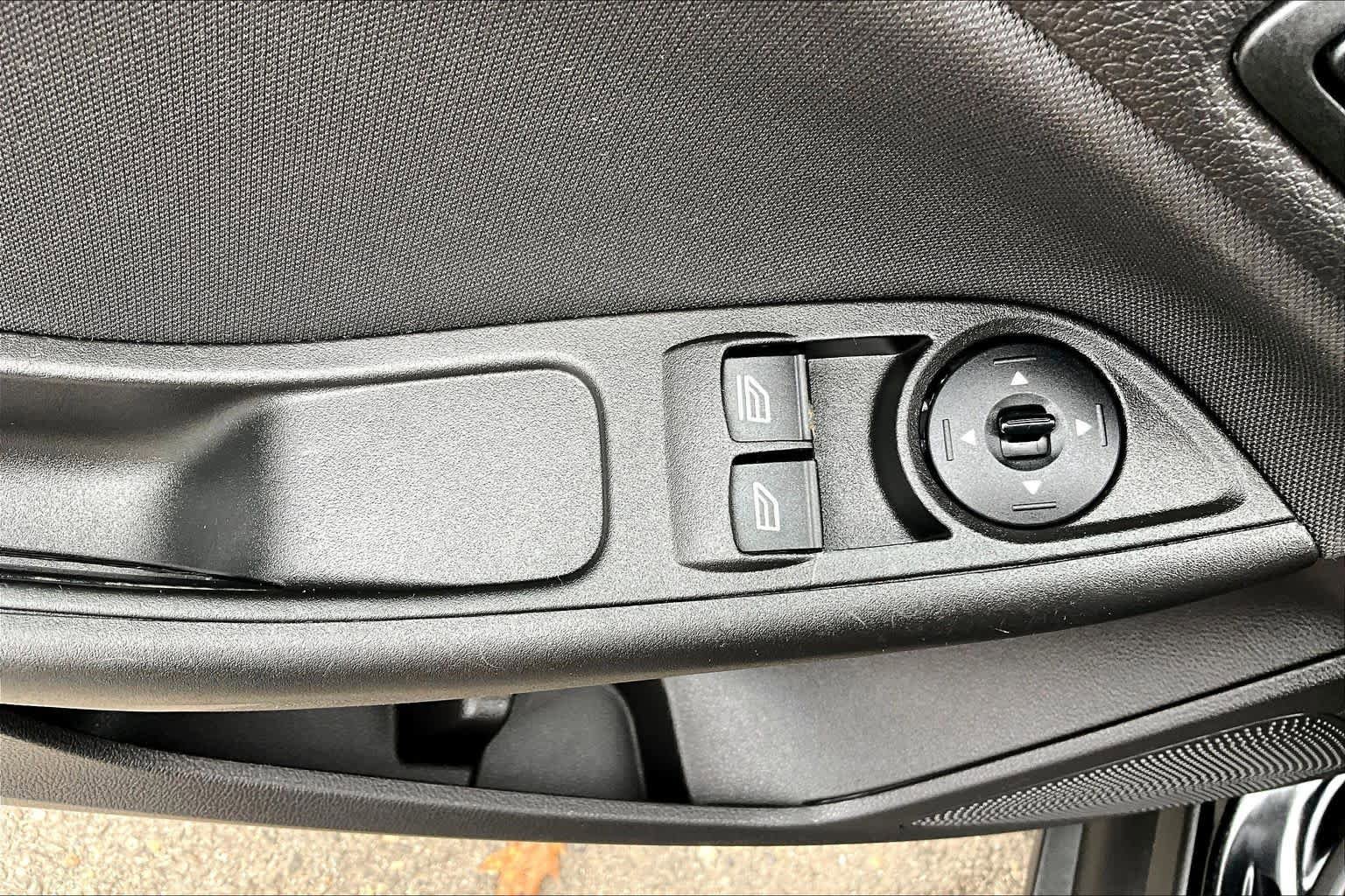 Used 2017 Ford Focus S image 32