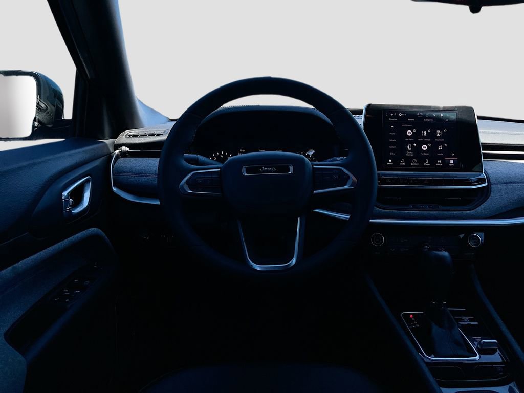 Used 2025 Jeep Compass Latitude image 20