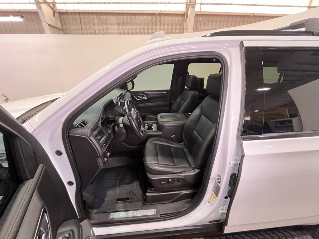 Used 2021 Chevrolet Tahoe Z71 w/ Rear Media and Nav Package AWD/4WD image 16