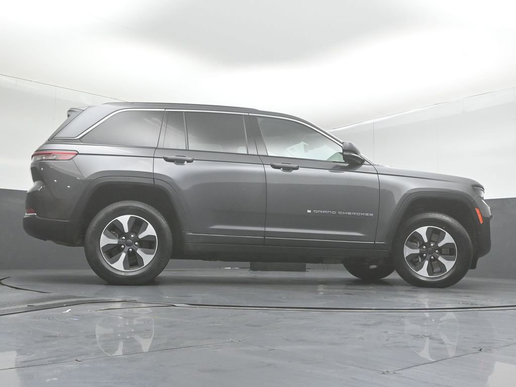 Used 2022 Jeep Grand Cherokee Limited 4xe image 38
