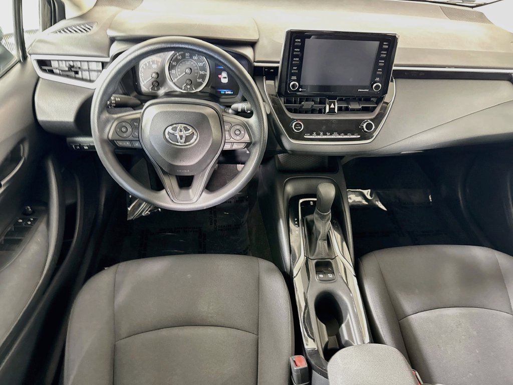 Used 2022 Toyota Corolla LE FWD image 3
