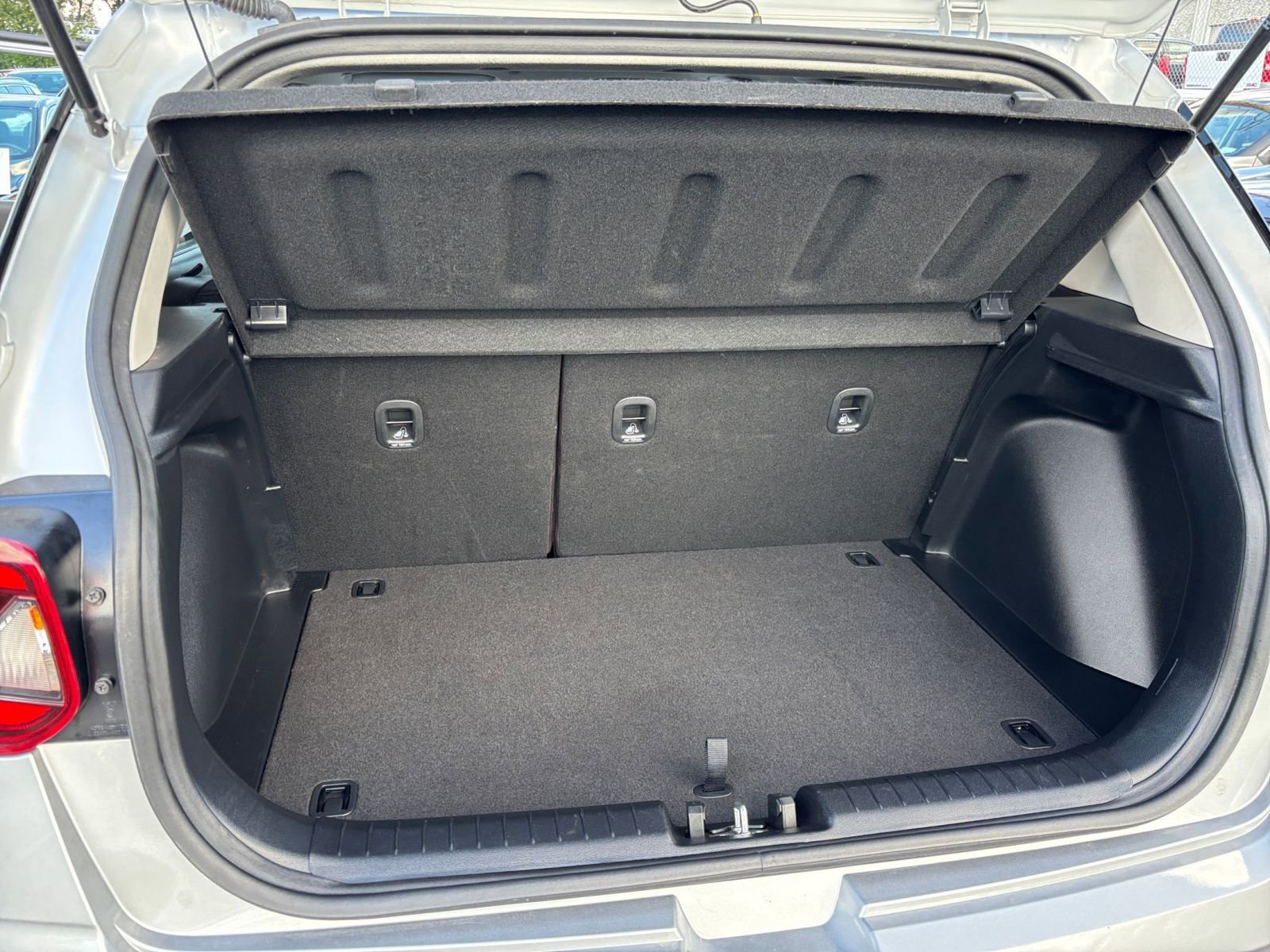 Used 2025 Hyundai Venue SEL FWD image 30