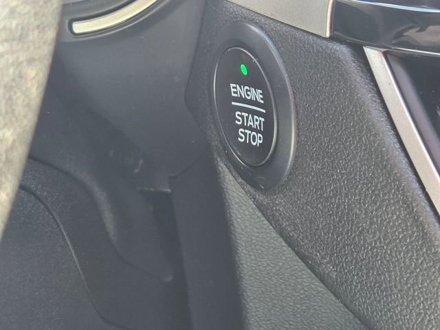 Certified 2020 Ford Escape SEL AWD/4WD image 43