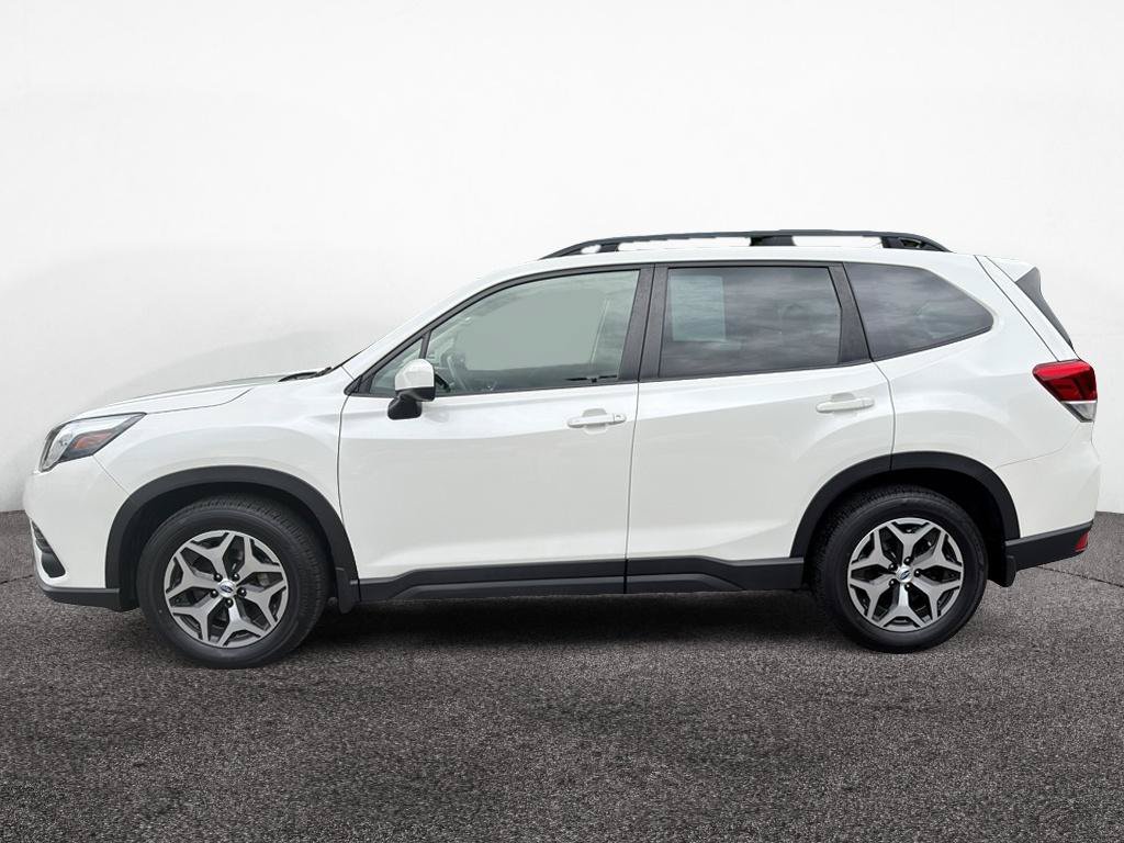Certified 2023 Subaru Forester Premium AWD/4WD image 4