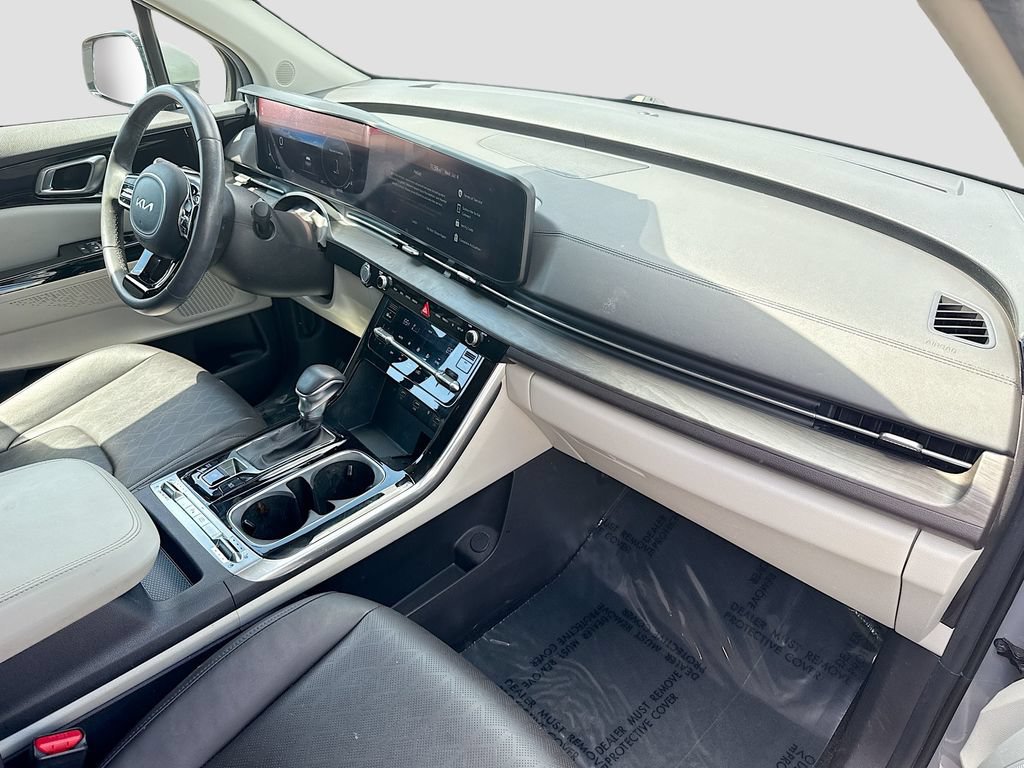 Used 2024 Kia Carnival FWD image 15