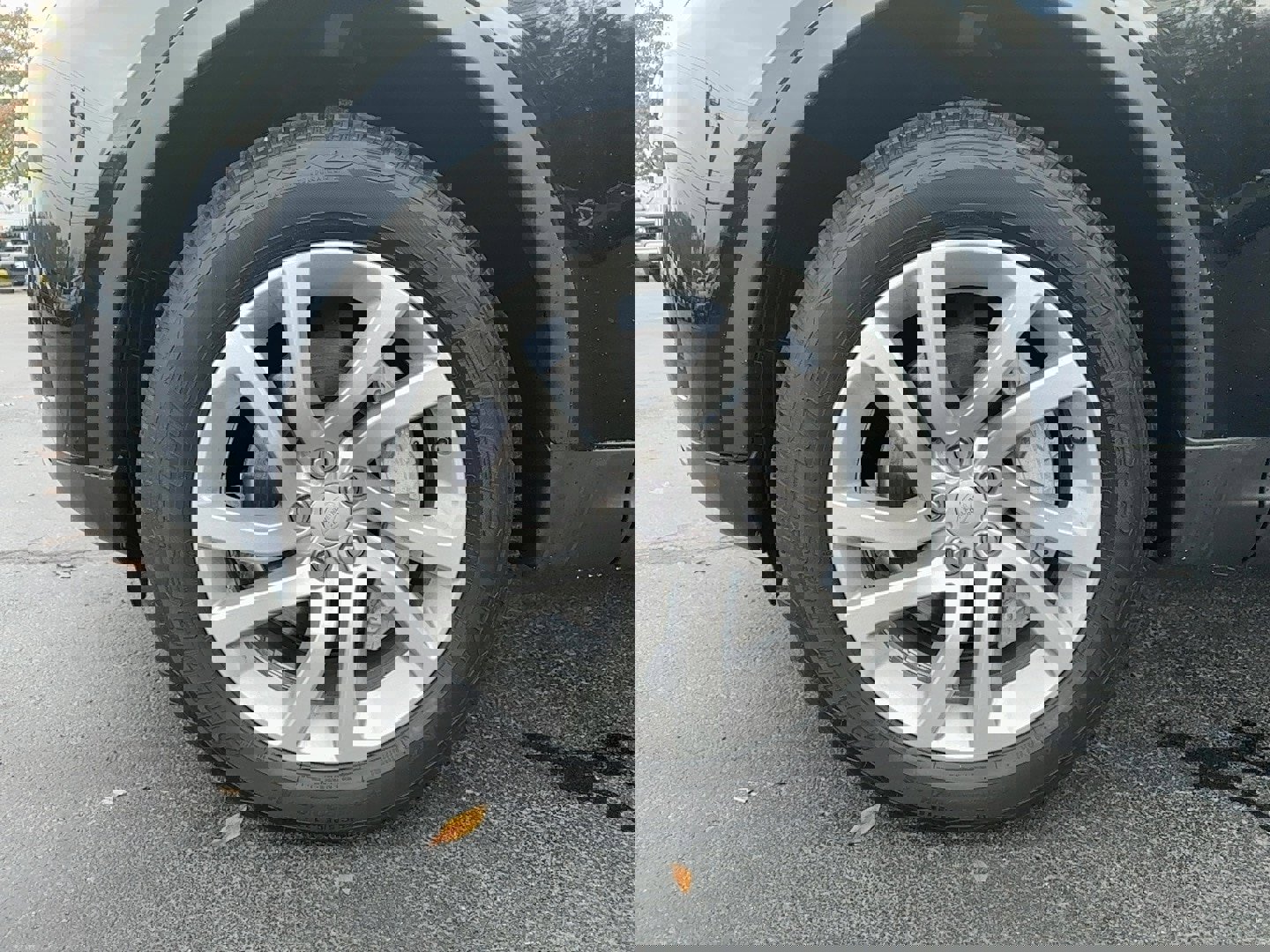 Used 2018 Land Rover Discovery HSE image 9