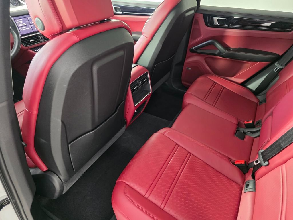 Used 2021 Porsche Cayenne Coupe AWD/4WD image 15
