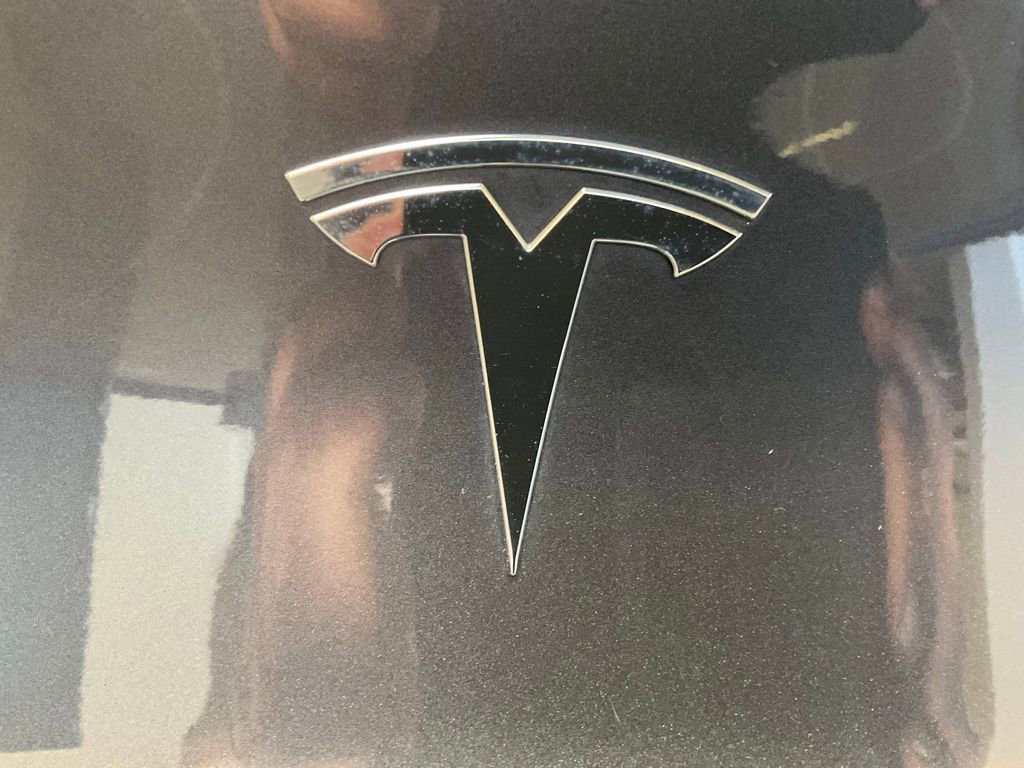 Used 2023 Tesla Model Y Long Range image 23