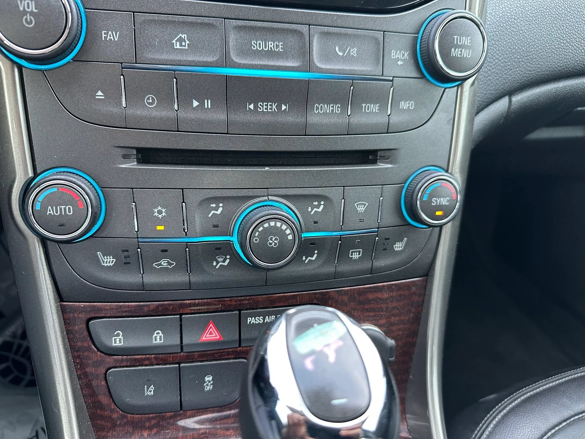 Used 2013 Chevrolet Malibu LTZ FWD image 21