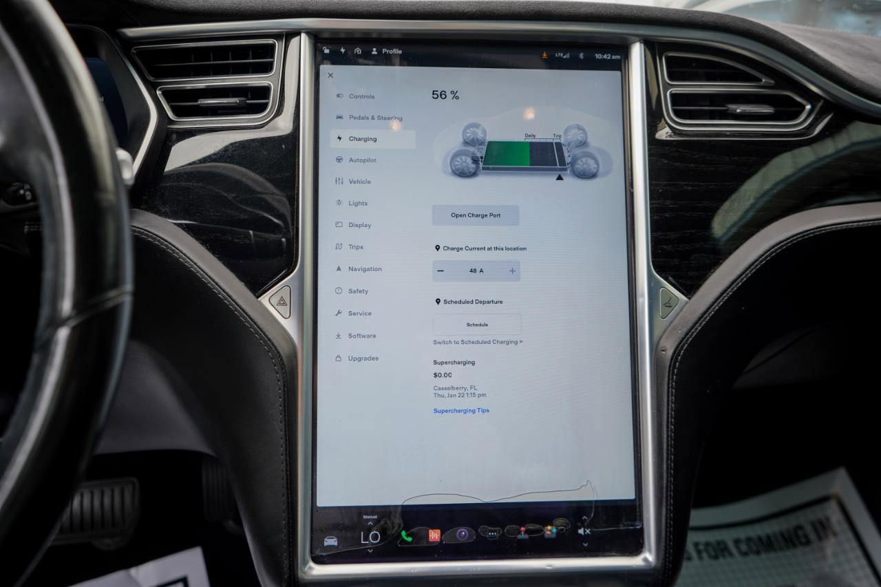 Used 2016 Tesla Model S 70 image 14