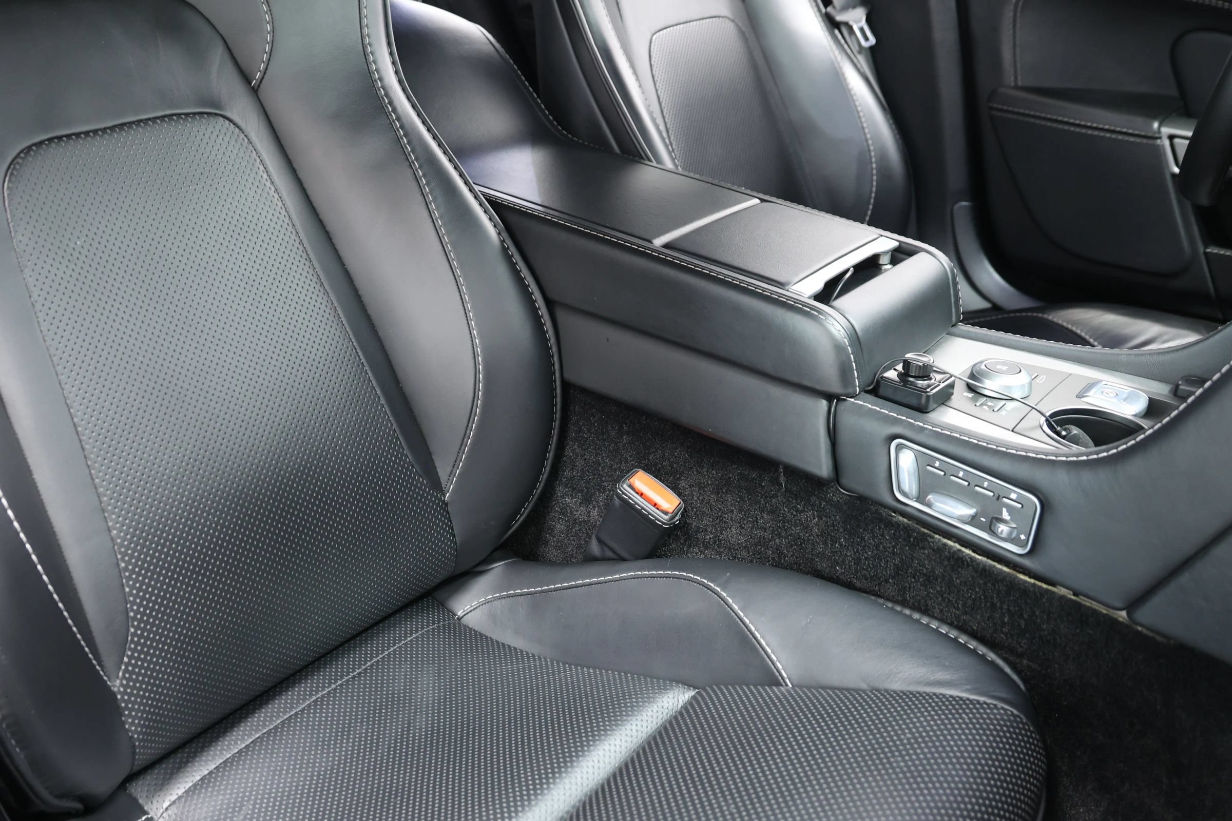 Used 2015 Aston Martin Rapide S RWD image 87