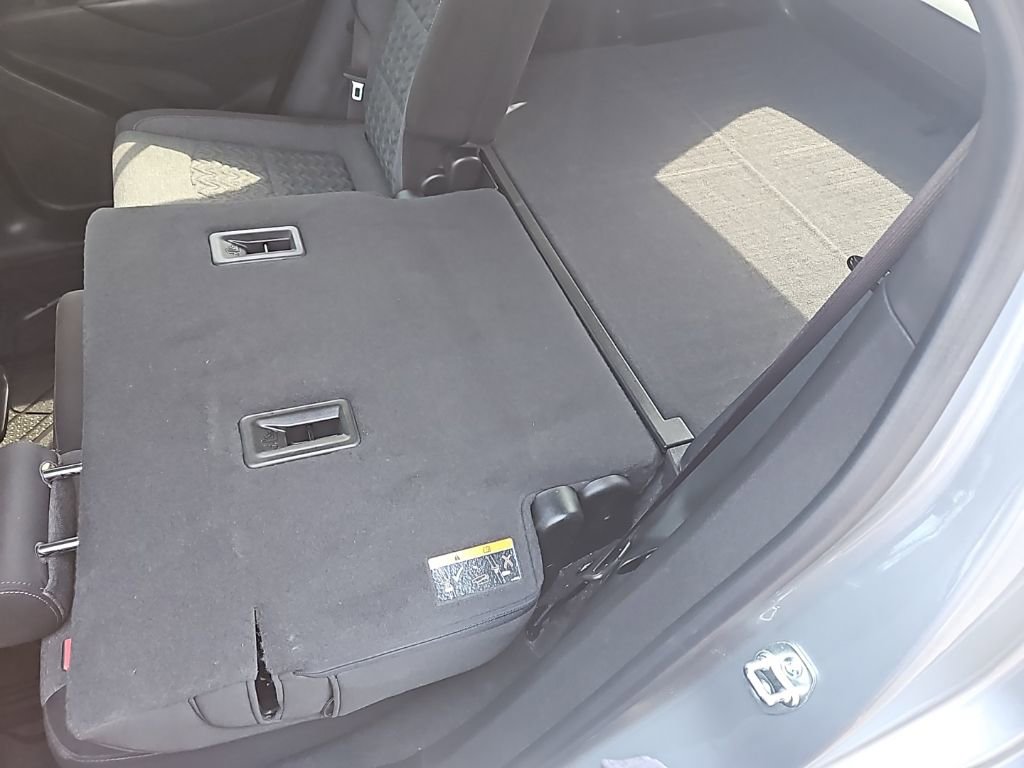 Used 2023 Chevrolet Equinox LT image 25