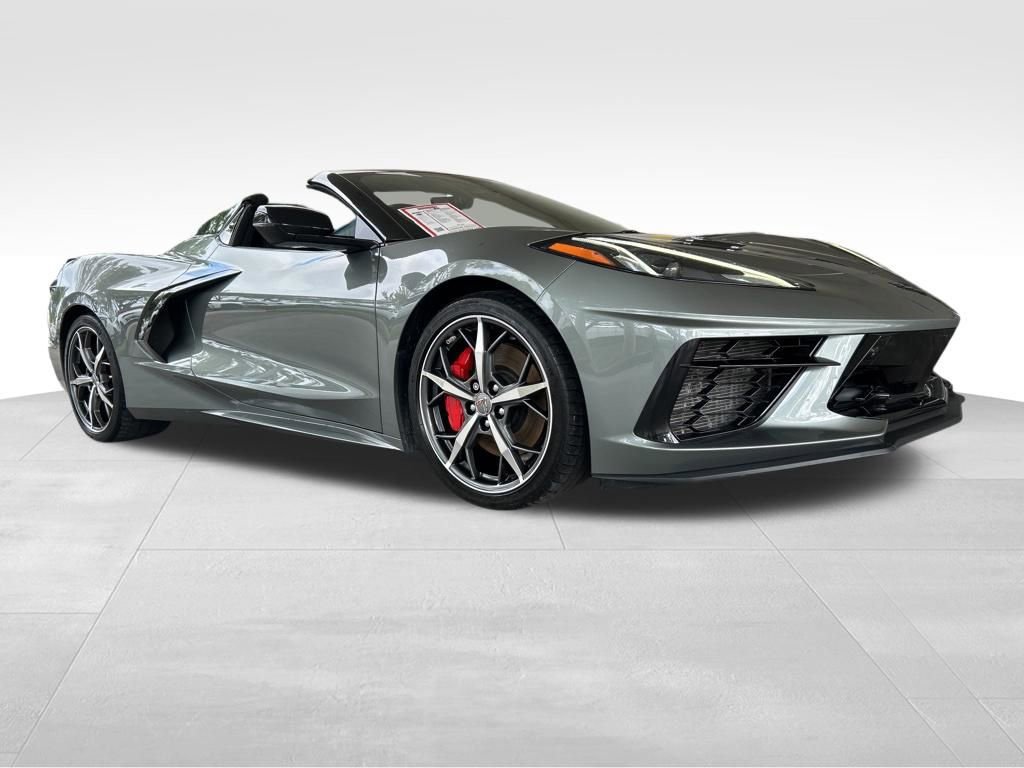 Used 2022 Chevrolet Corvette Stingray Premium Conv w/ Z51 Performance Package RWD image 3
