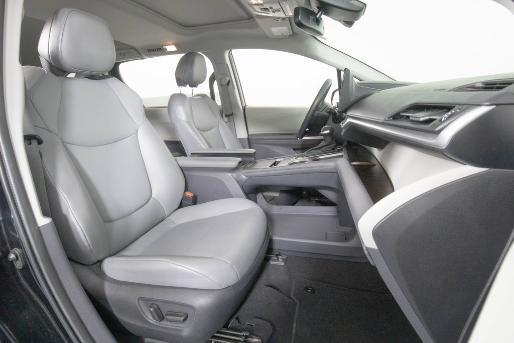 Used 2023 Toyota Sienna XLE image 18