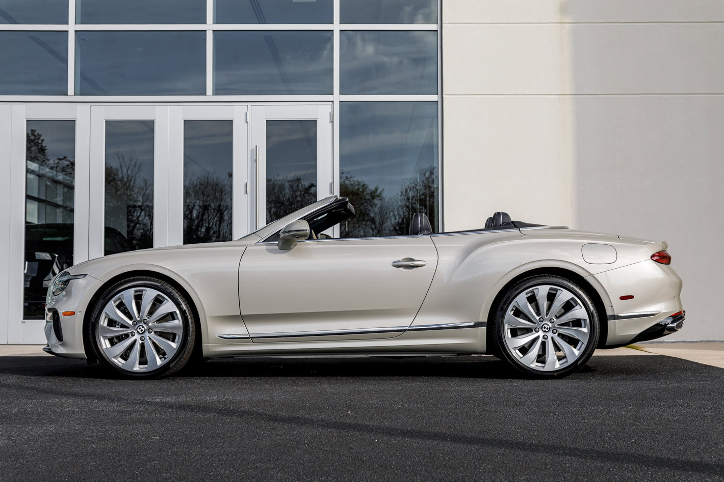 New 2026 Bentley Continental GTC image 8