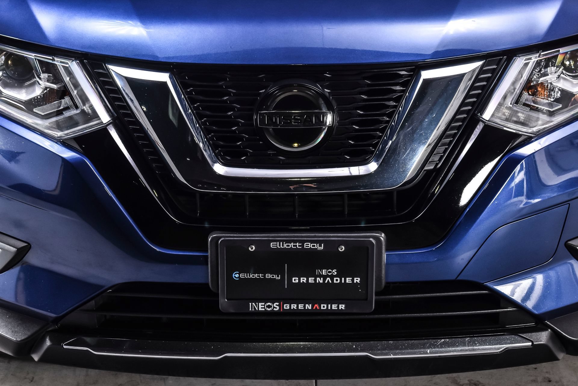 Used 2018 Nissan Rogue SL w/ Premium Package AWD/4WD image 9