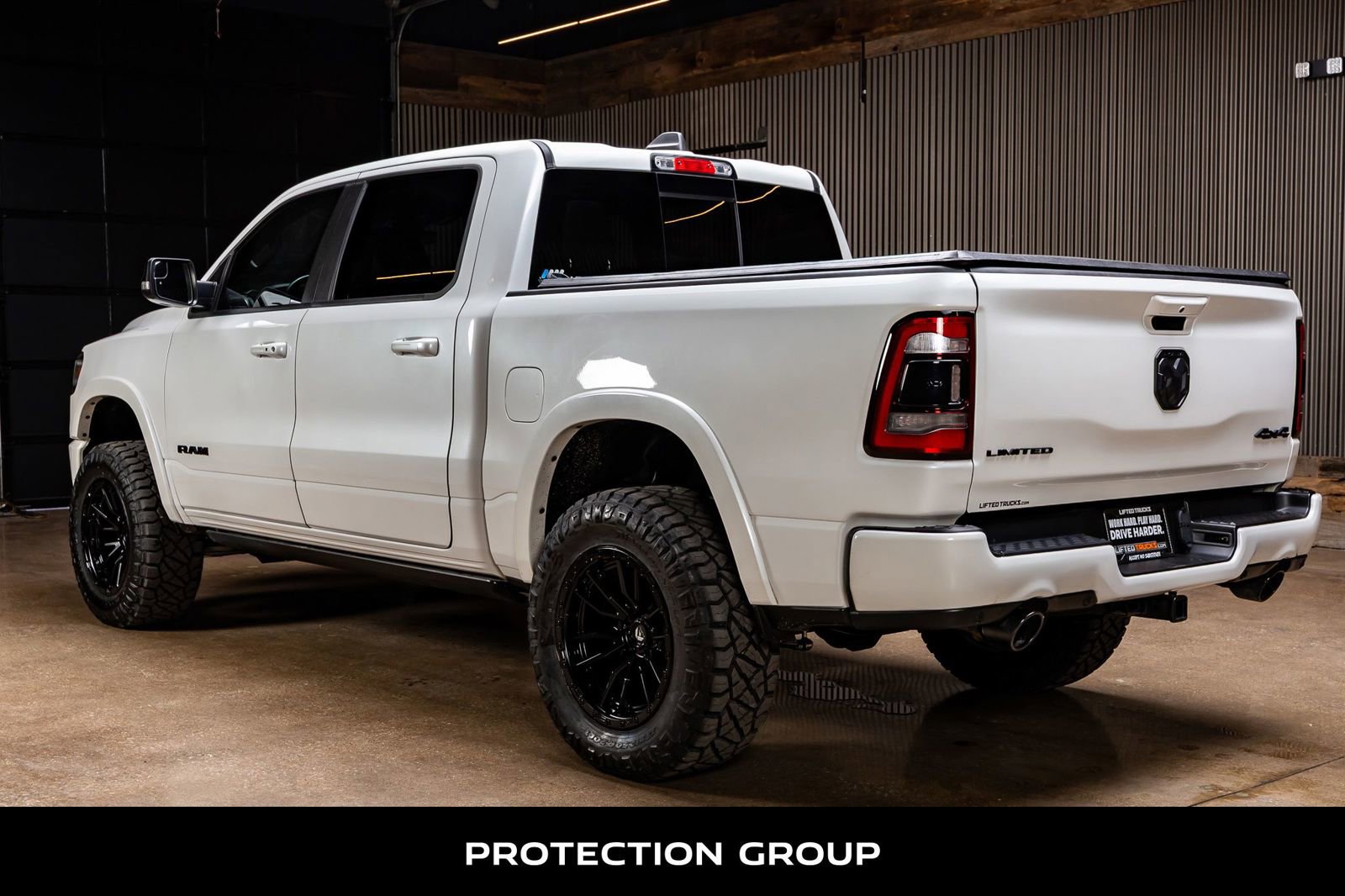 Used 2021 RAM 1500 Limited w/ Night Edition image 7