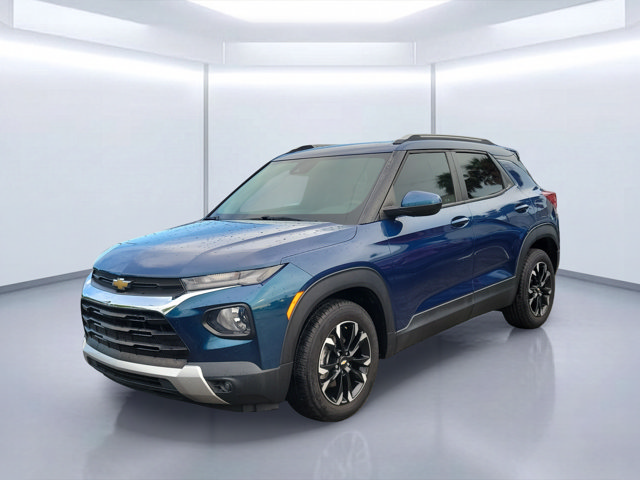 Used 2021 Chevrolet TrailBlazer LT FWD image 2