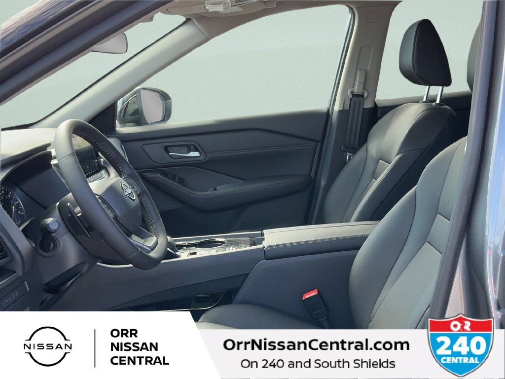 New 2027 Nissan Rogue Dark Armor FWD image 17