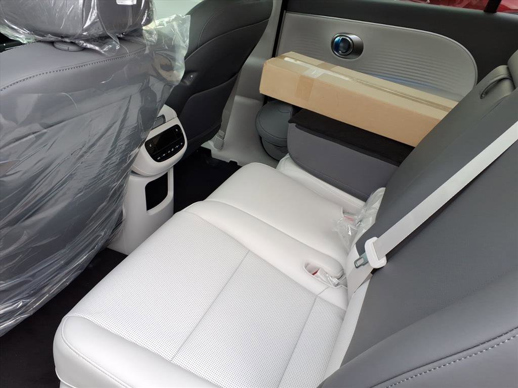 New 2026 Hyundai Ioniq 9 SEL image 11