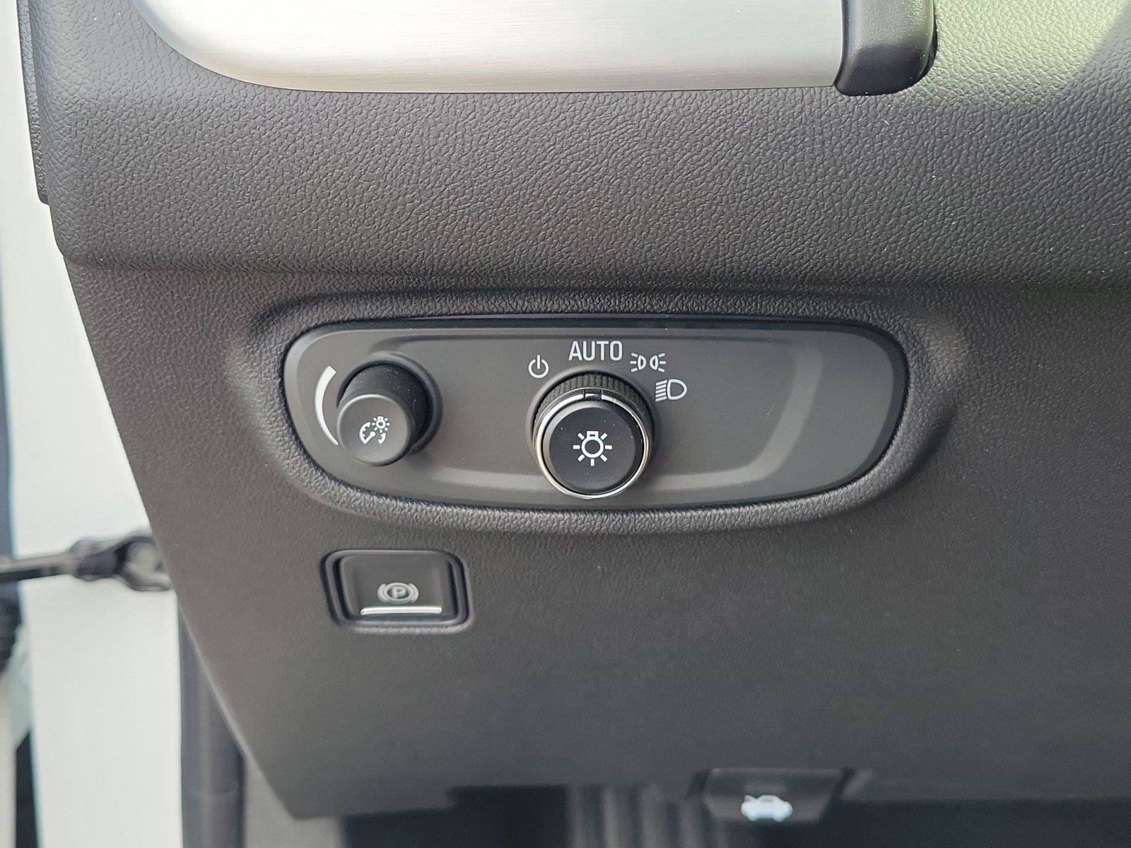 Used 2023 GMC Terrain SLE w/ Driver Convenience Package FWD image 21