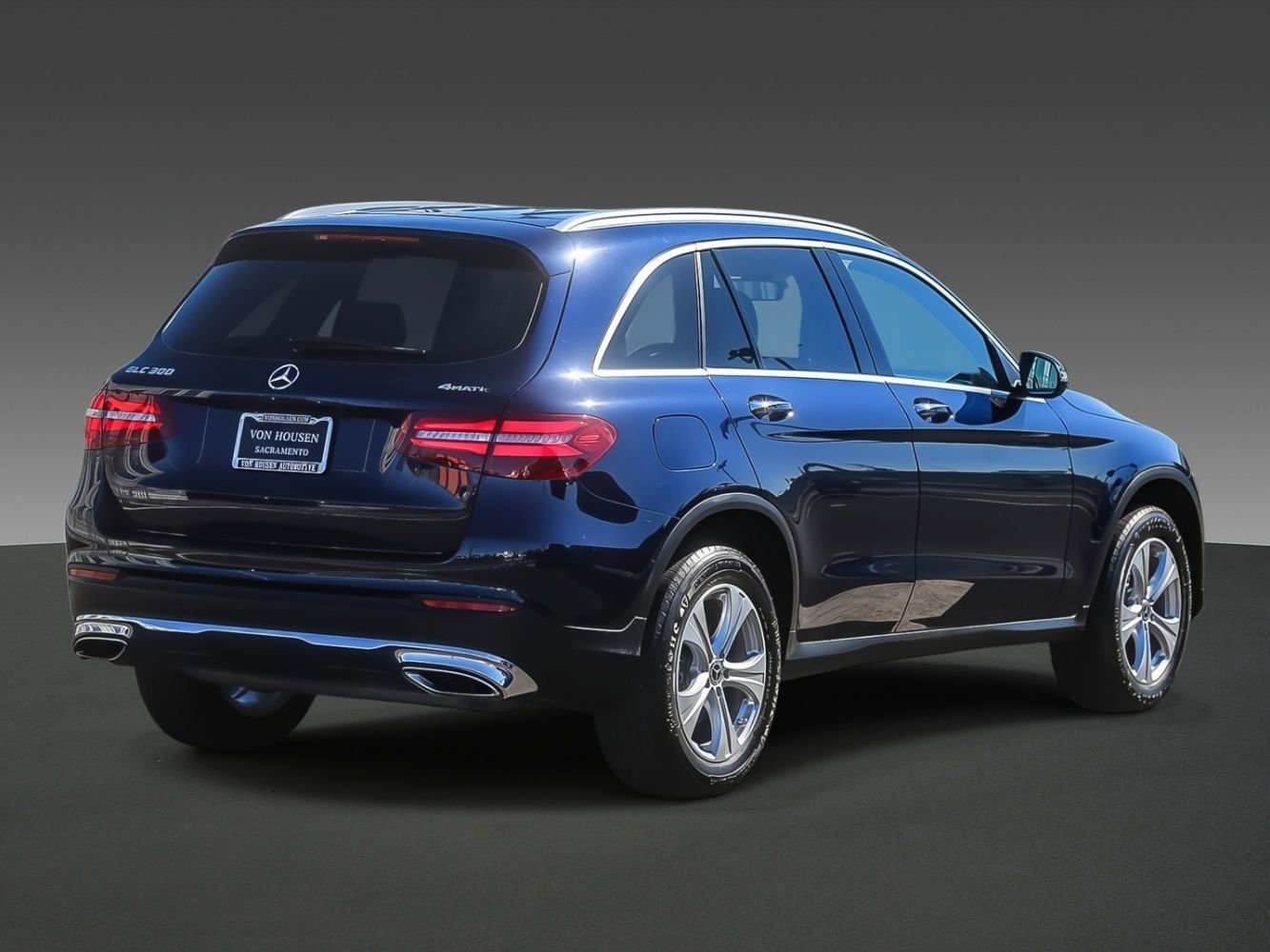 Used 2018 Mercedes-Benz GLC 300 4MATIC image 4