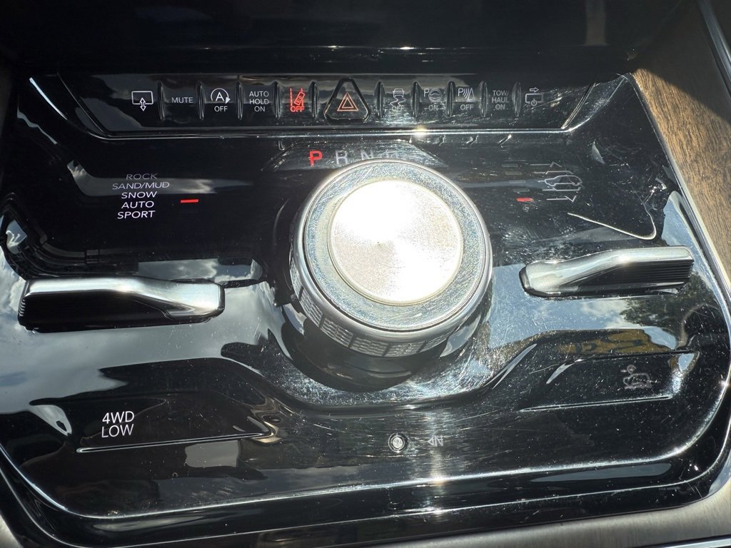 Used 2023 Jeep Grand Wagoneer Series II image 25