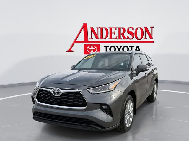 Used 2023 Toyota Highlander Limited AWD/4WD image 1