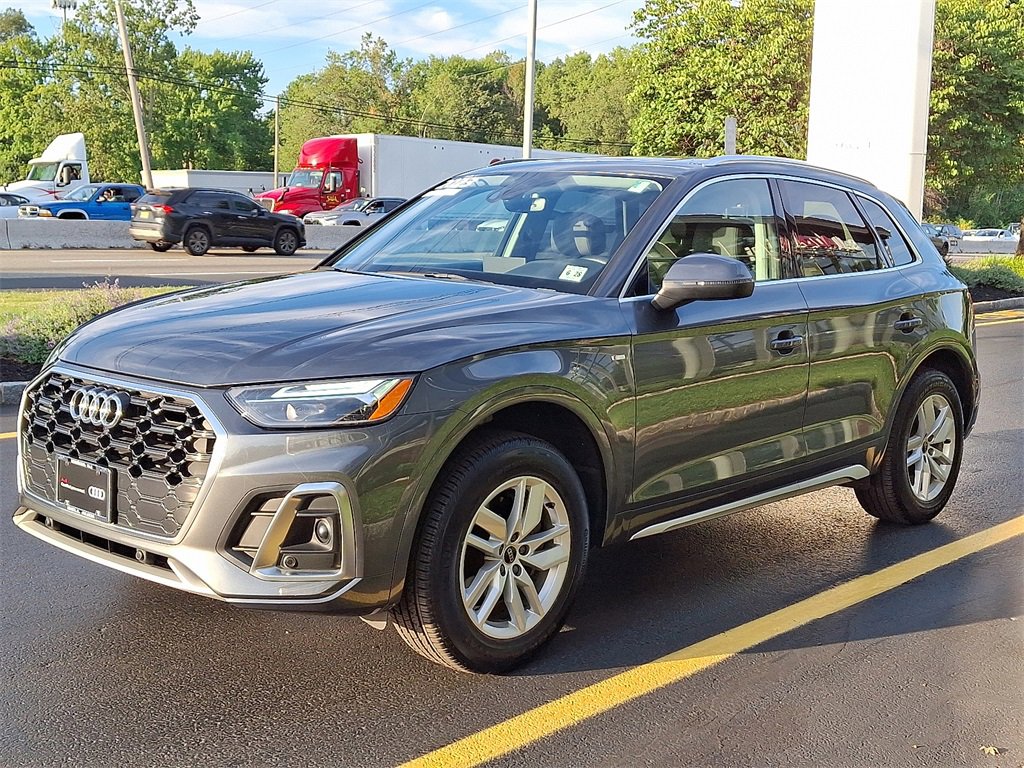 Certified 2023 Audi Q5 2.0T Premium w/ Convenience Package image 9
