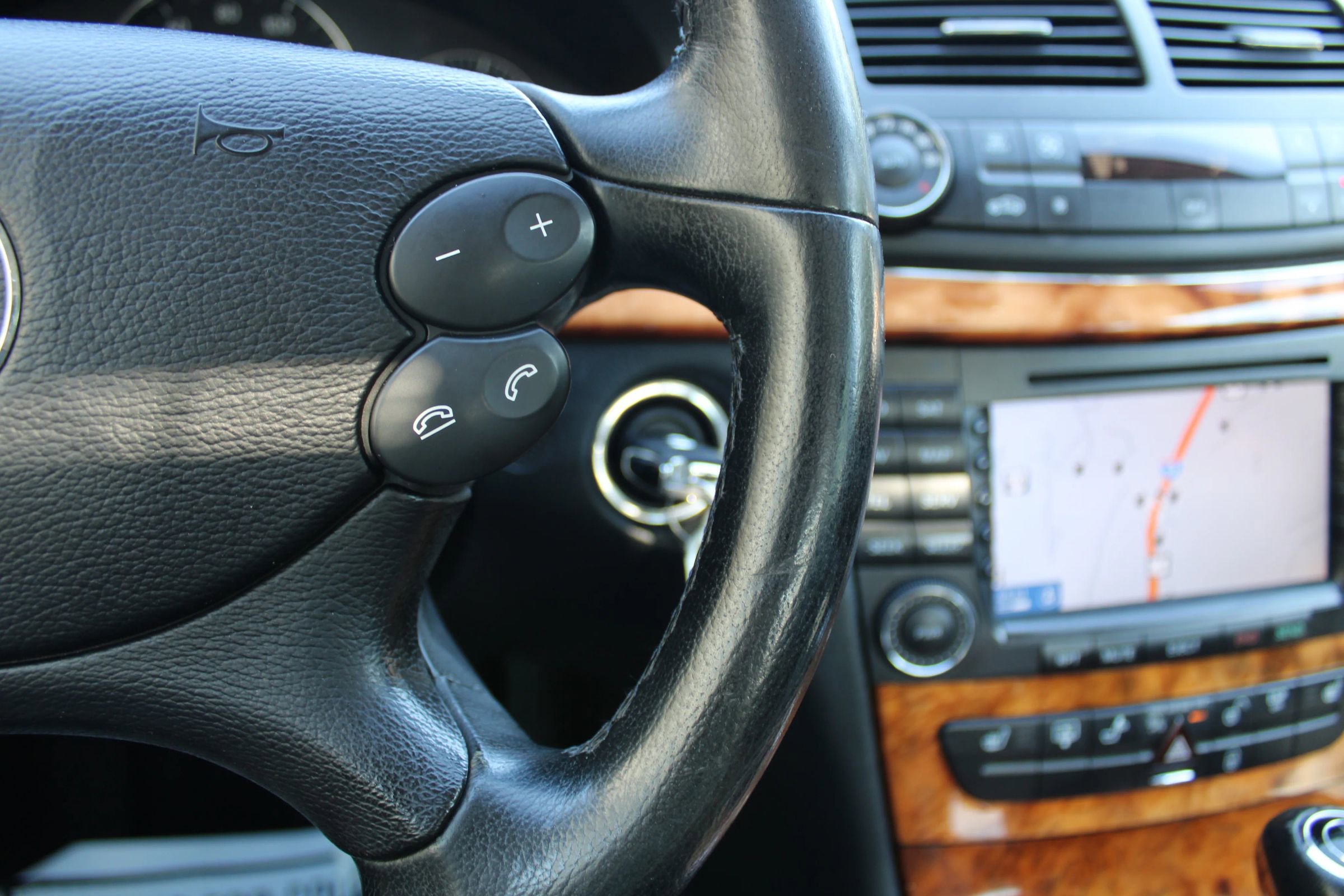 Used 2008 Mercedes-Benz E 350 4MATIC Sedan image 10