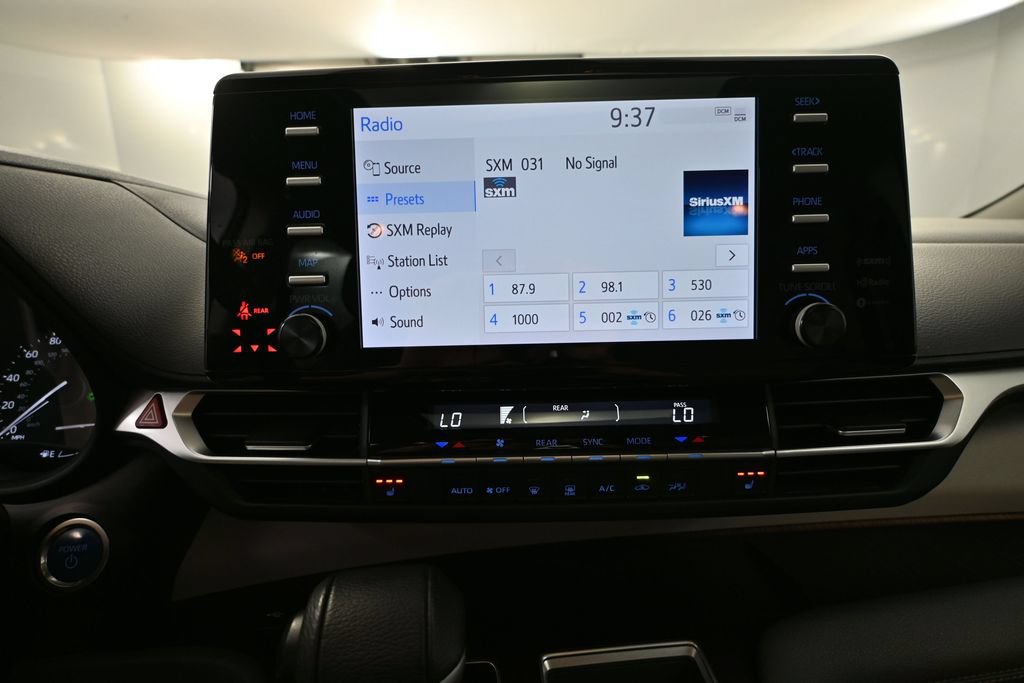 Used 2022 Toyota Sienna XLE AWD/4WD image 30