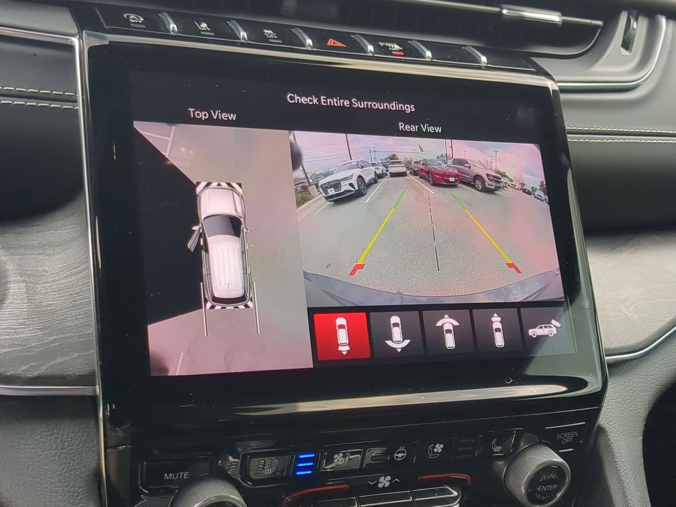 Used 2022 Jeep Grand Cherokee L Overland w/ Advanced Protech Group III image 16