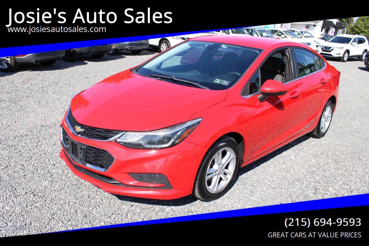 Used 2017 Chevrolet Cruze LT FWD image 1