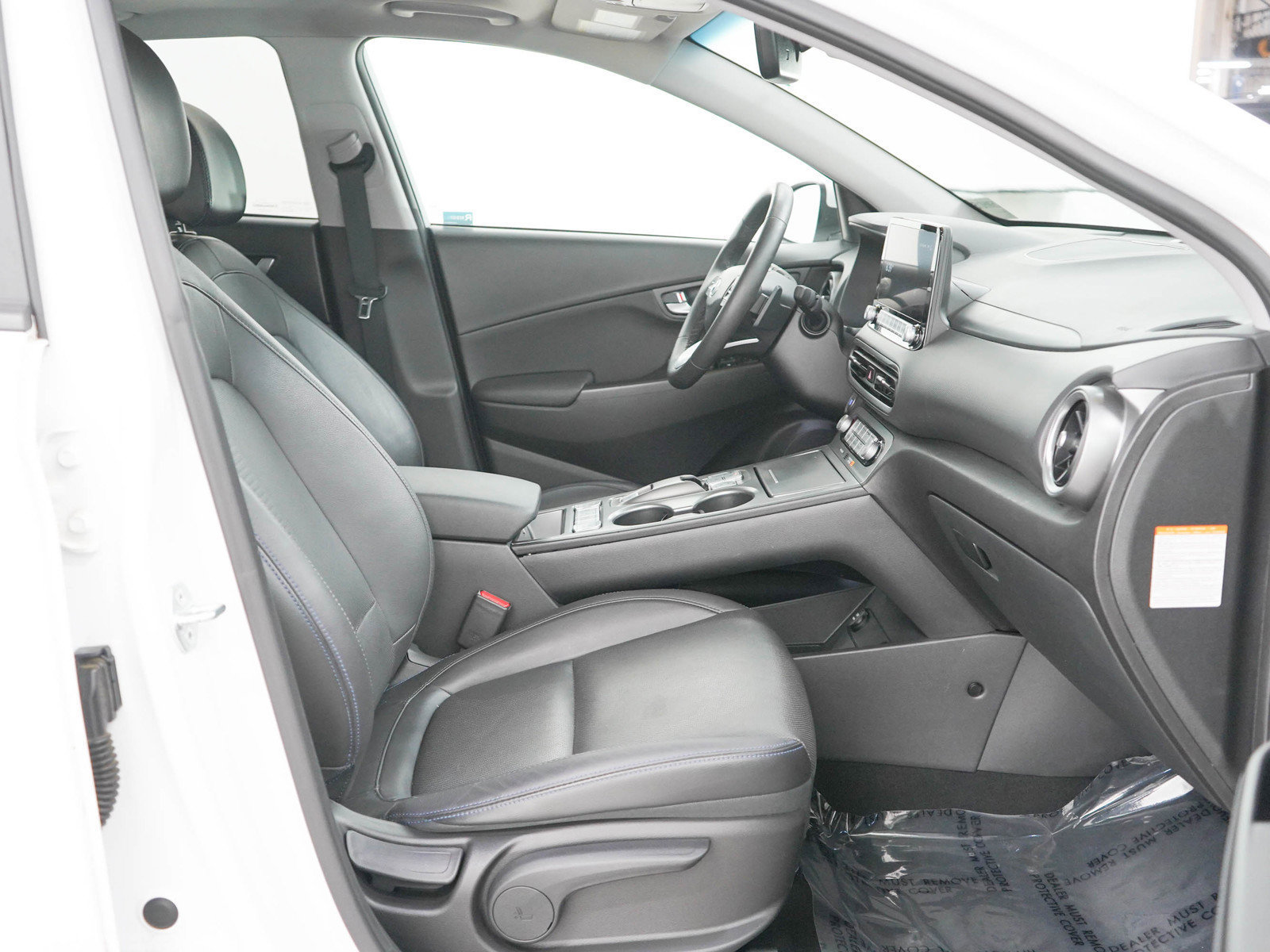 Certified 2023 Hyundai Kona Limited w/ Cargo Package FWD image 12
